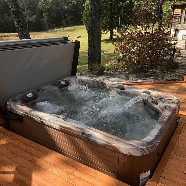 Aspen Spas Aspen Spas Pioneer Hot Tub 5 Adults 7'&Spa– Compact Luxury with Dual Captain’s Chairs for Ultimate Relaxation - Hot Tubs