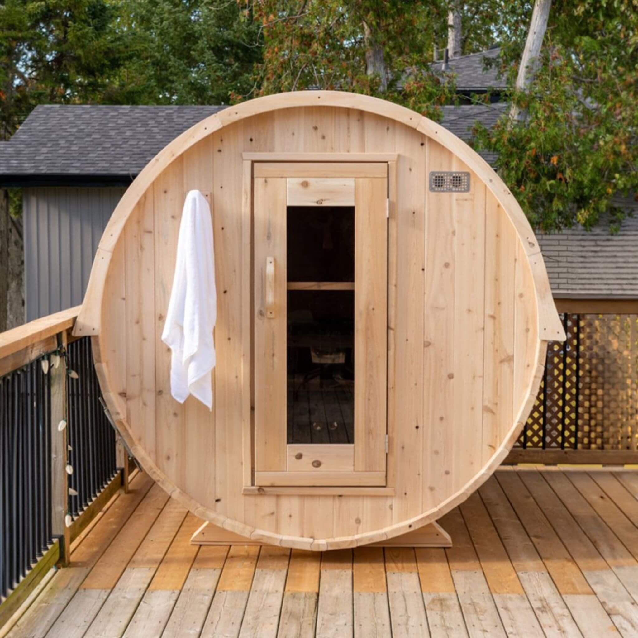 Leisurecraft Dundalk Leisurecraft 4-Person Canadian Timber Harmony Barrel Sauna - Traditional Sauna