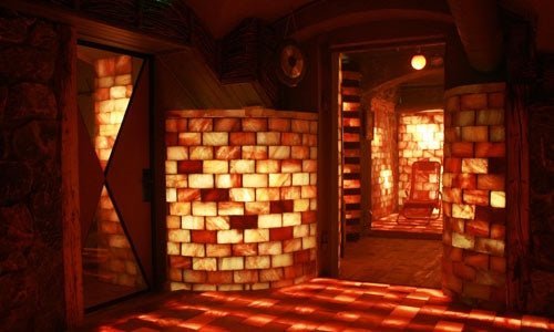 Black Tai Salt Co. Himalayan Salt Room 4' x 4' Surface Area - 16 Sq feet - 8"x8"x2" - Sauna Accessories