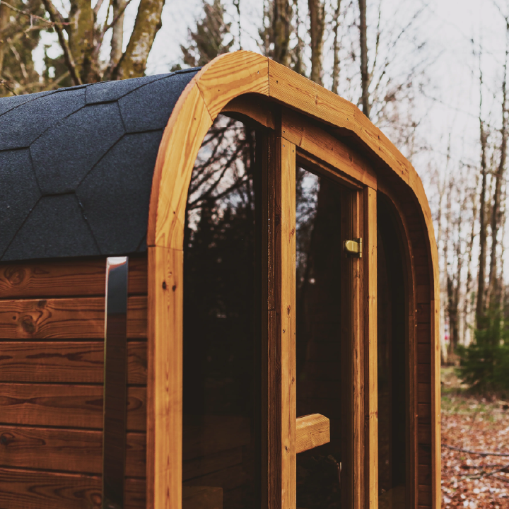 Mande MW16 ThermoWood Outdoor Sauna - Premium Outdoor Relaxation Experience