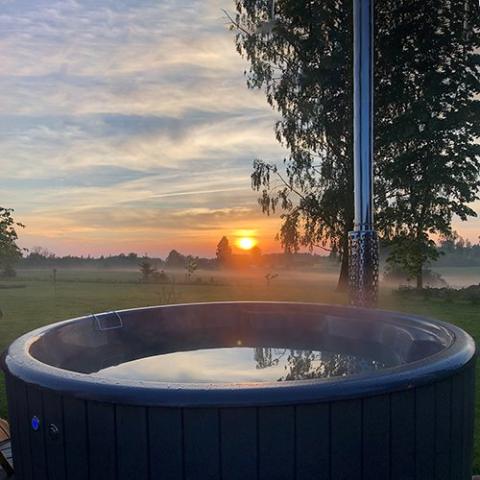 SaunaLife SaunaLife Soak-Series Model SN4 6-Person Wood-Burning Hot Tub - Hot Tubs